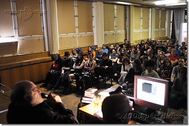 Jan Kant�rek: Zem�plocha po st� a prv�